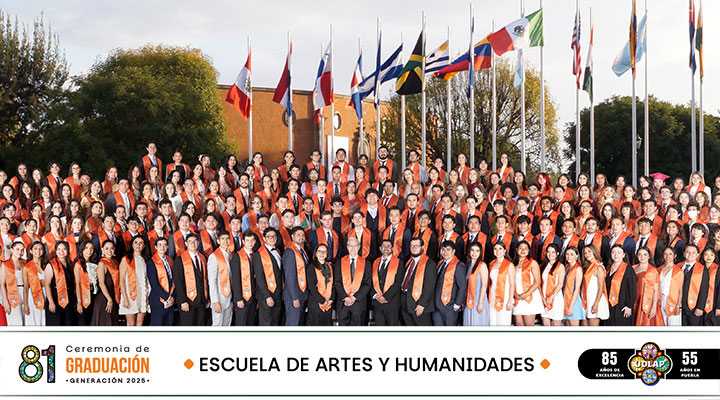 Fotos de generación Escuela de Artes y Humanidades - Graduación 81
