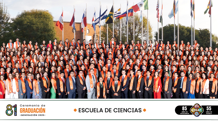 Fotos de generación Escuela de Ciencias- Graduación 81