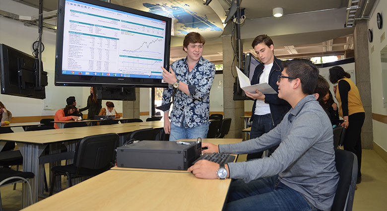 Imagenenes slider de cada licenciatura